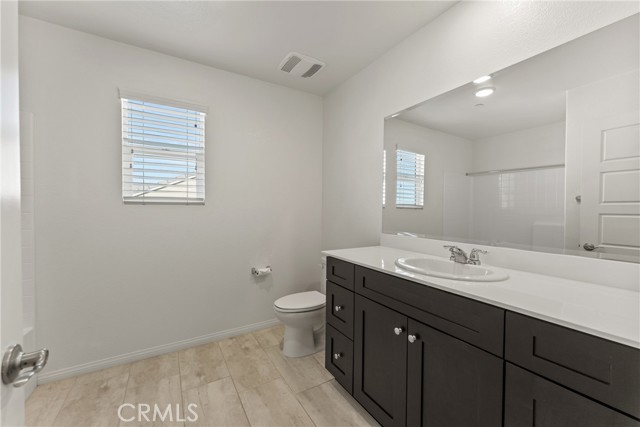 Detail Gallery Image 31 of 46 For 4011 Elderberry, Lake Elsinore,  CA 92530 - 4 Beds | 2/1 Baths