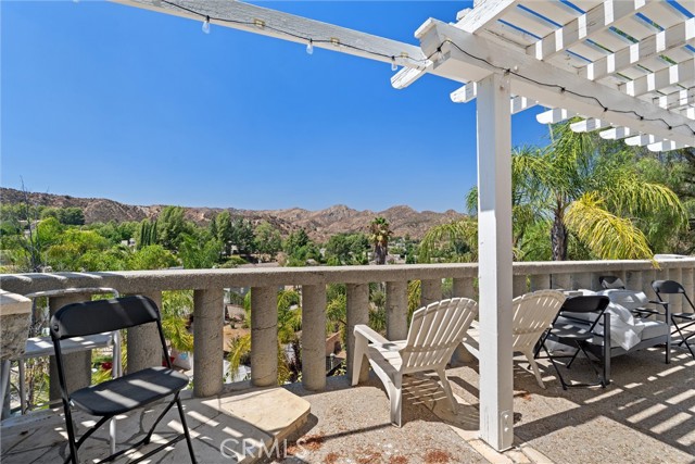 Detail Gallery Image 3 of 16 For 31256 Quail Valley Rd, Castaic,  CA 91384 - 3 Beds | 3 Baths