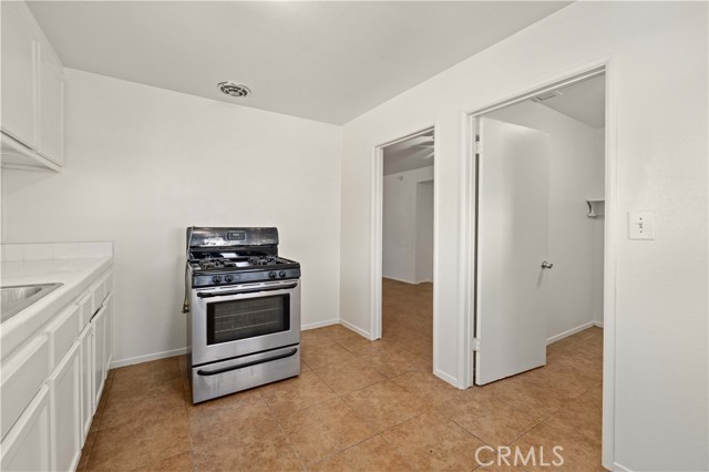 Detail Gallery Image 11 of 29 For 626 W Avenue H12, Lancaster,  CA 93534 - 4 Beds | 1 Baths