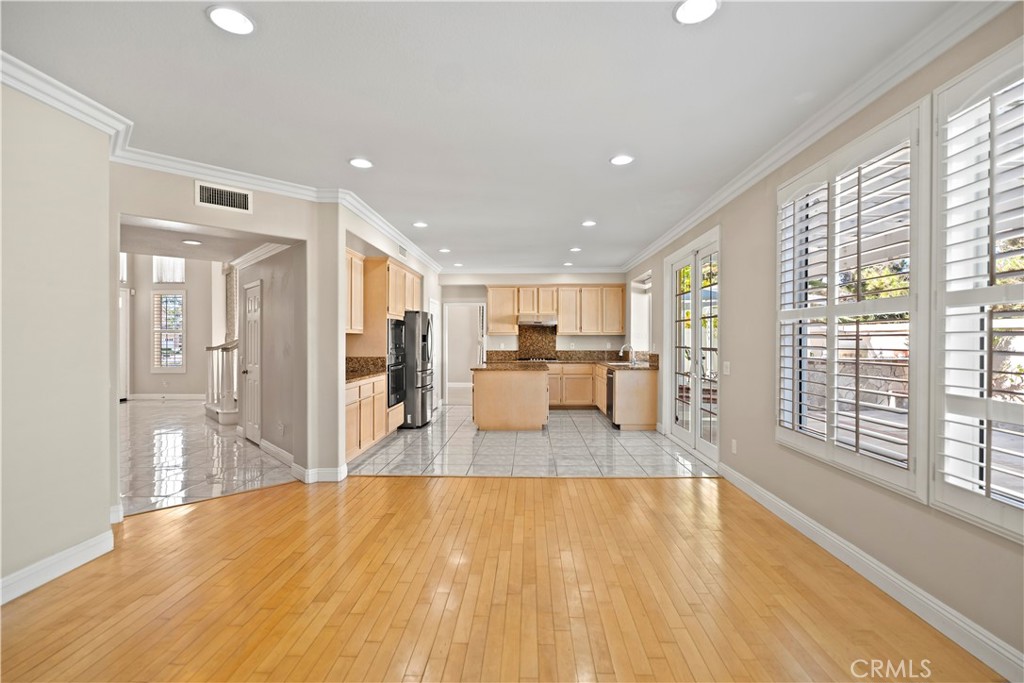 MLS #OC25245659 image #22