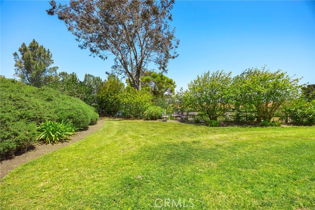 4007 Calle Sonora Oeste, Laguna Woods CA: https://media.crmls.org/medias/3184a528-2bc1-4cc3-98e9-d9b04ede168c.jpg