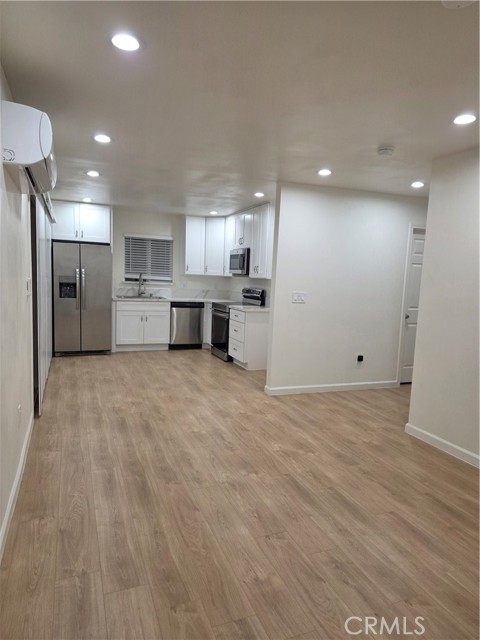 Detail Gallery Image 14 of 21 For 1232 W Palm, Orange,  CA 92868 - 2 Beds | 2/1 Baths