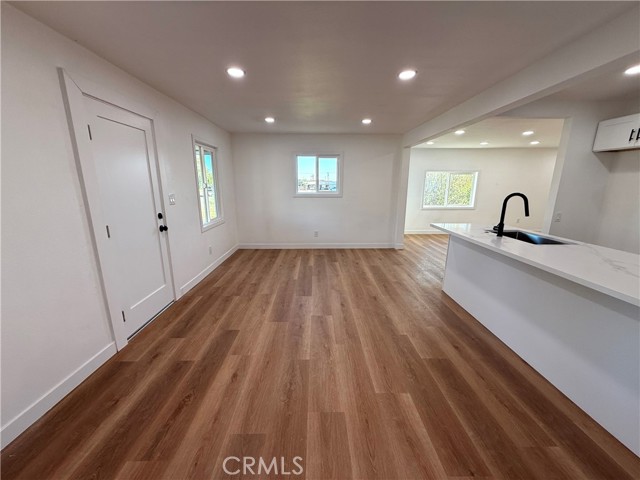 Detail Gallery Image 5 of 33 For 124 S Olive, Rialto,  CA 92376 - 4 Beds | 3 Baths