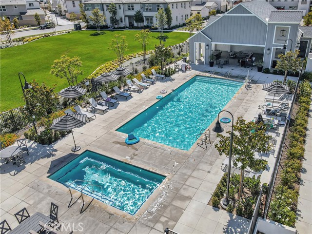 10887 Carlos Street, Ventura CA: https://media.crmls.org/medias/318648ff-a728-4c64-9b8f-62513877c7b3.jpg