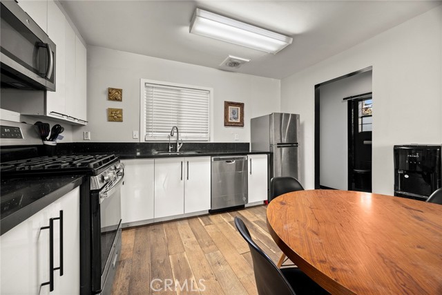 Detail Gallery Image 9 of 25 For 1030 Vernon St, La Habra,  CA 90631 - 2 Beds | 2 Baths