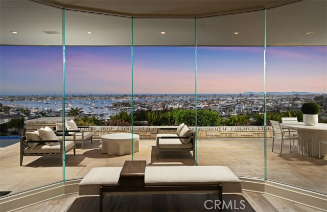 Detail Gallery Image 3 of 60 For 1535 Dolphin Terrace, Corona Del Mar,  CA 92625 - 3 Beds | 3/1 Baths