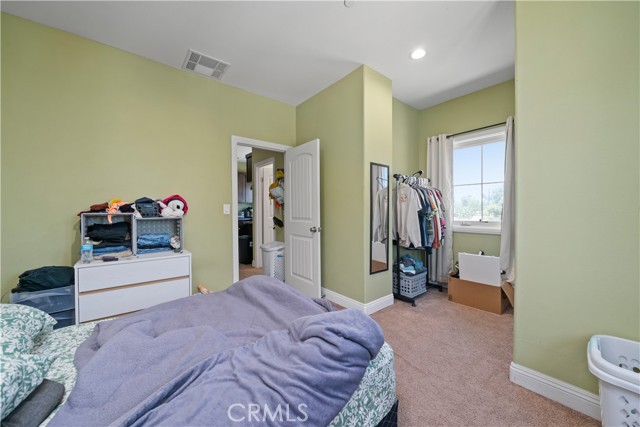 Image 31 of 60 For 930 Birch Street