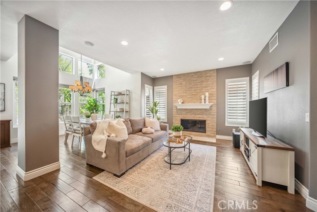 15 CANTORA, Lake Forest CA: https://media.crmls.org/medias/3187e476-34d1-4cdc-b4af-c389c18f0ff8.jpg