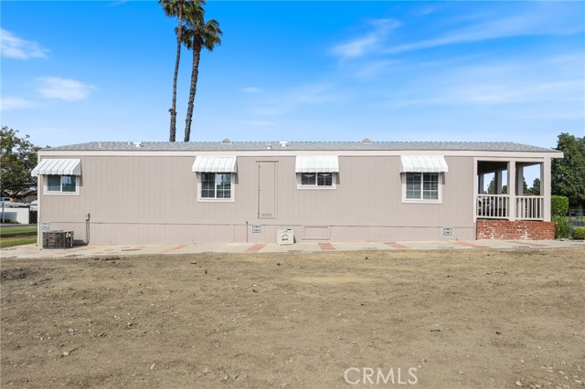 15111 Pipeline Avenue, Chino Hills CA: https://media.crmls.org/medias/31881a56-992d-4d68-93cb-5a90692994aa.jpg