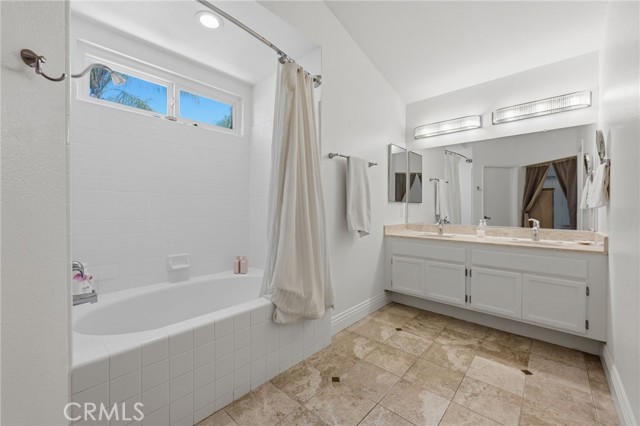 Detail Gallery Image 29 of 58 For 39710 Almansa Ct, Murrieta,  CA 92562 - 4 Beds | 2/1 Baths