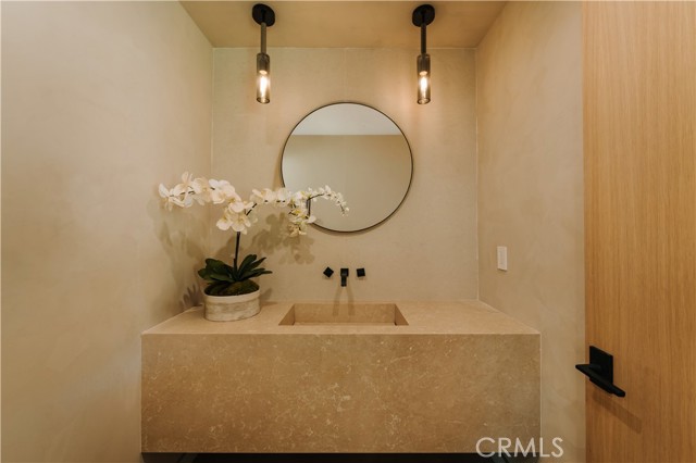 2608 Zorada Drive, Los Angeles CA: https://media.crmls.org/medias/318a9197-f875-4935-8706-82d0c2b014bb.jpg