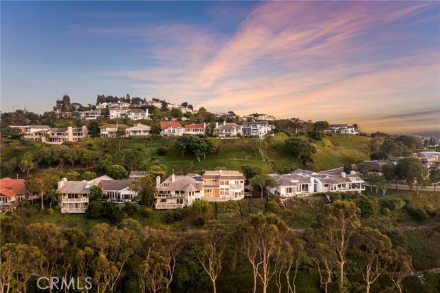 Detail Gallery Image 20 of 22 For 31 Saint Tropez, Newport Beach,  CA 92660 - 3 Beds | 3 Baths