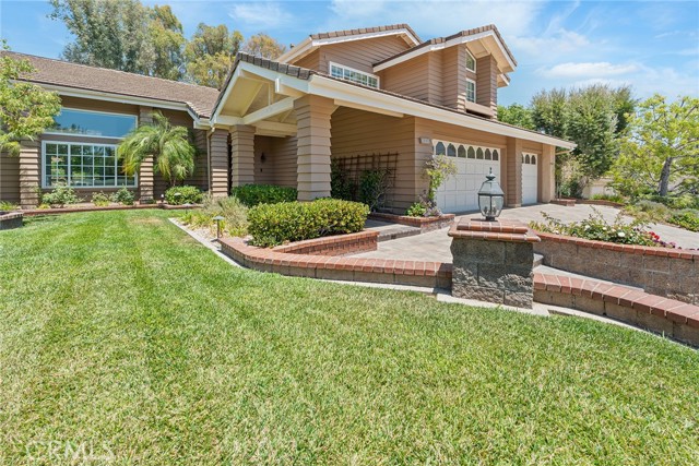 6335 E Smokey Avenue, Orange CA: https://media.crmls.org/medias/318ba7c3-0448-4a04-9c56-aab6f6a6cad2.jpg