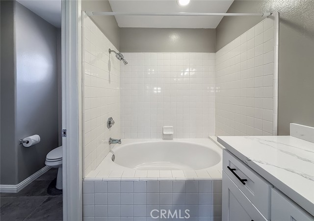 4766 Taranto Way, Oak Park CA: https://media.crmls.org/medias/318be5b2-2bbc-4310-9813-2a3c4a24231d.jpg