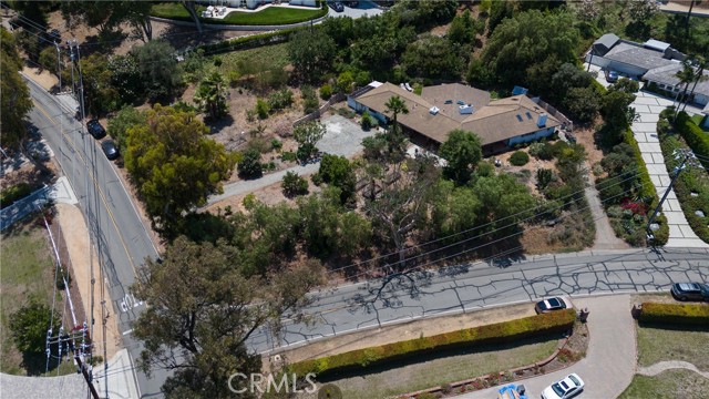 2 Chuckwagon Road, Rolling Hills, California 90274, 3 Bedrooms Bedrooms, ,1 BathroomBathrooms,Residential,For Sale,Chuckwagon,PV25157424