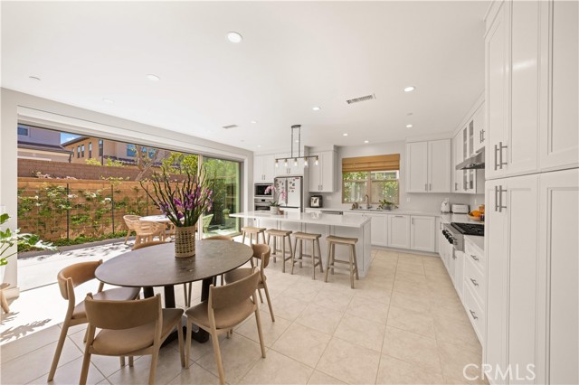 Detail Gallery Image 20 of 73 For 60 Rotunda, Irvine,  CA 92620 - 4 Beds | 3/1 Baths