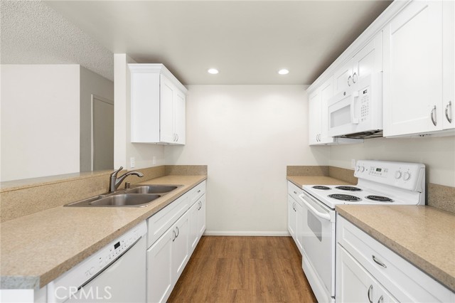 Detail Gallery Image 12 of 34 For 4256 Bodega Bay Way, Oceanside,  CA 92058 - 3 Beds | 2 Baths