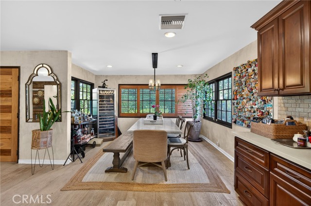 Detail Gallery Image 17 of 75 For 5526 Fulton, Sherman Oaks,  CA 91401 - 3 Beds | 3 Baths