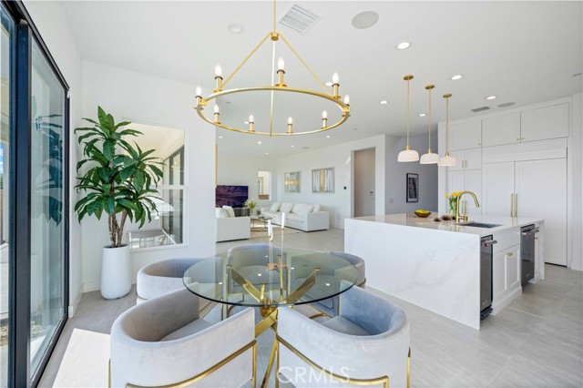 Detail Gallery Image 11 of 46 For 20644 W Deer Grass Ct, Porter Ranch,  CA 91326 - 5 Beds | 5/1 Baths