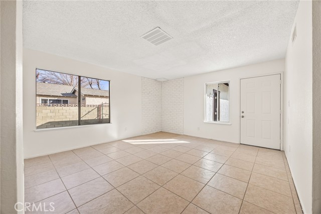 Detail Gallery Image 3 of 32 For 3521 W Avenue K13, Lancaster,  CA 93536 - 4 Beds | 2 Baths