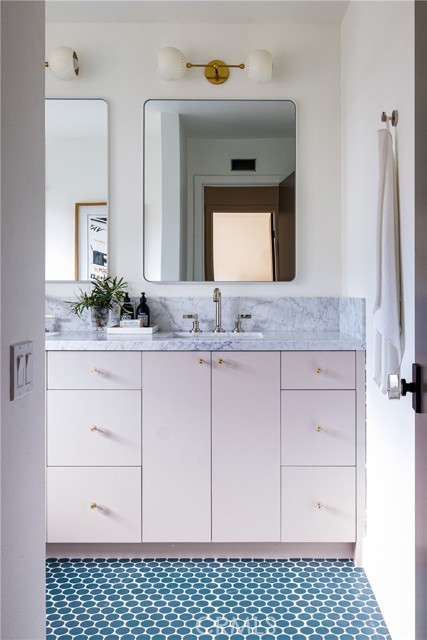 Detail Gallery Image 22 of 31 For 3620 Catamaran, Corona Del Mar,  CA 92625 - 4 Beds | 2/1 Baths