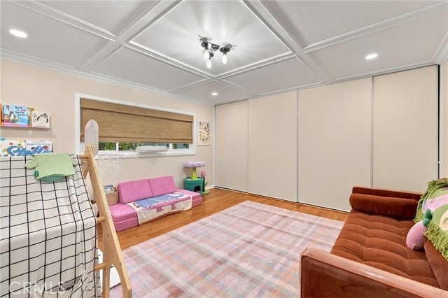 10240 Camarillo, 115 photo 19