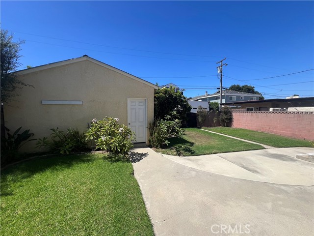 Detail Gallery Image 14 of 23 For 1107 Florida St, Huntington Beach,  CA 92648 - 3 Beds | 2 Baths