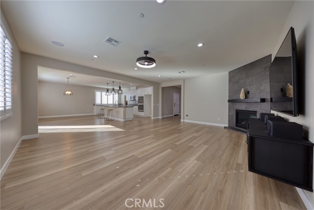 2668 Half Dome Court, Jurupa Valley CA: https://media.crmls.org/medias/318f4ca1-8812-4e0d-854d-89cd5bc8e1d4.jpg
