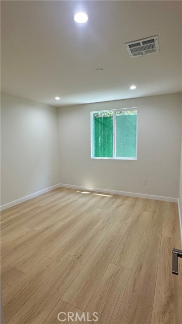 Detail Gallery Image 18 of 26 For 7728 Laurel Canyon Blvd, North Hollywood,  CA 91605 - 3 Beds | 2 Baths