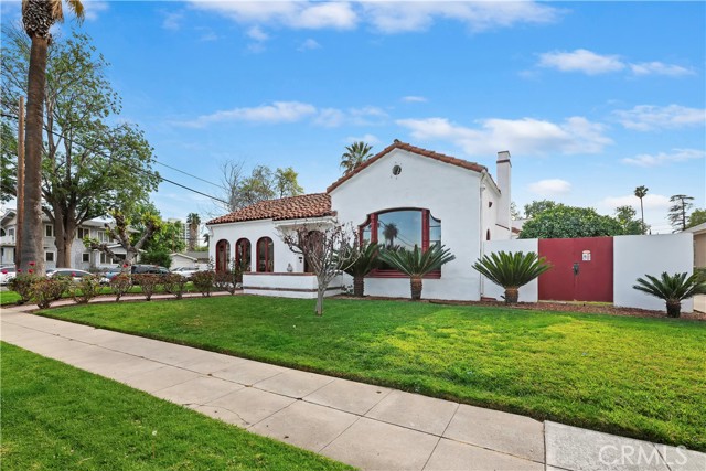 Image 2 of 73 For 4202 University