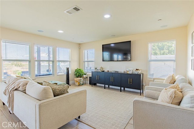 Detail Gallery Image 20 of 30 For 116 Yosemite, Perris,  CA 92570 - 3 Beds | 2/1 Baths
