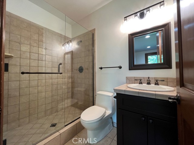 Detail Gallery Image 23 of 28 For 5645 Manton Ave, Woodland Hills,  CA 91367 - 4 Beds | 3/1 Baths