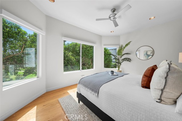 36 15th Street, Hermosa Beach CA: https://media.crmls.org/medias/31913f2f-d18a-456d-bc4b-c754f29babea.jpg