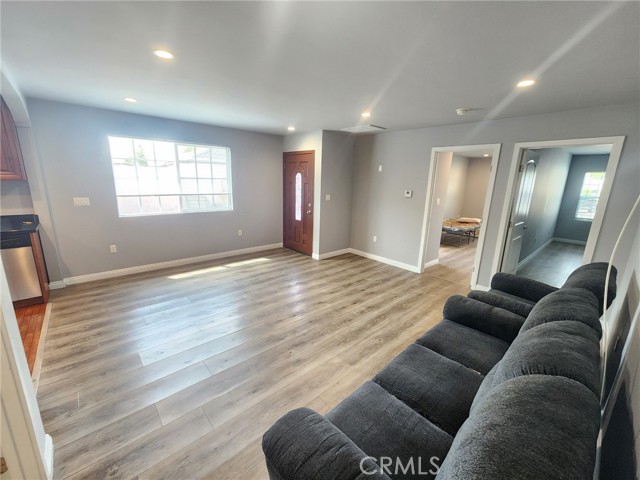 Detail Gallery Image 7 of 33 For 7252 Farmdale Ave, North Hollywood,  CA 91605 - 2 Beds | 1 Baths