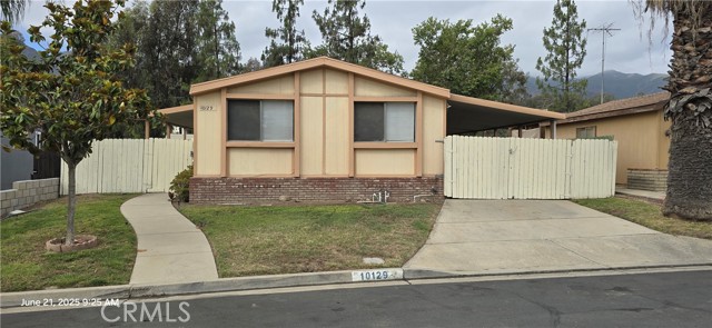 10129 Wrangler Way, Corona CA: https://media.crmls.org/medias/3192c395-2345-4724-b100-e4298907da98.jpg