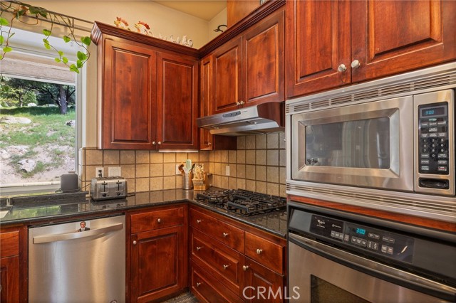 Detail Gallery Image 13 of 59 For 36919 Deer Path Cir, Coarsegold,  CA 93614 - 3 Beds | 2 Baths