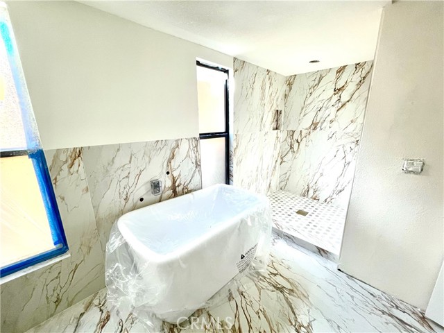 Detail Gallery Image 15 of 22 For 28832 Top of the World, Laguna Beach,  CA 92651 - 4 Beds | 3/1 Baths