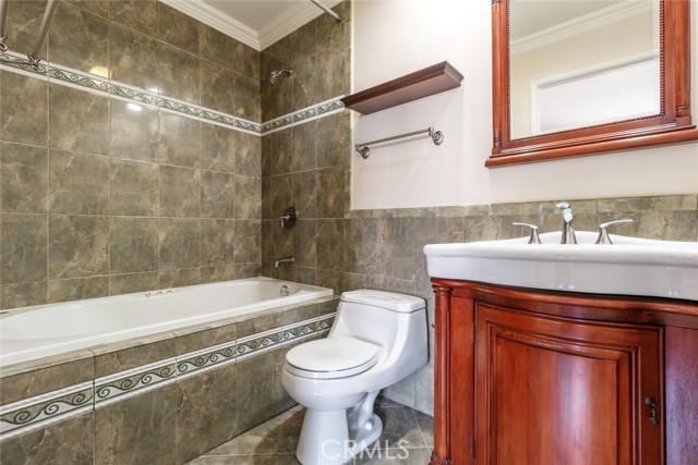 Detail Gallery Image 19 of 30 For 14631 Dickens St #7,  Sherman Oaks,  CA 91403 - 2 Beds | 2/1 Baths