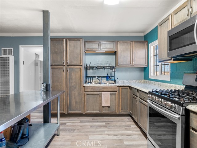 Detail Gallery Image 7 of 32 For 17382 Neptune, Victorville,  CA 92394 - 3 Beds | 1 Baths