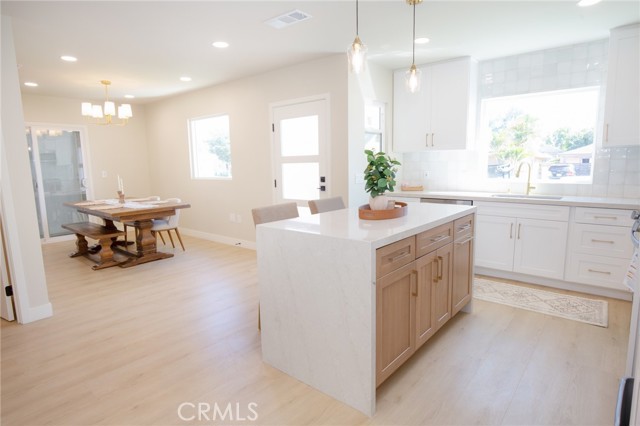 1331 E Century Drive, Orange CA: https://media.crmls.org/medias/31940a12-4d99-4712-97c1-91253f13a7c8.jpg
