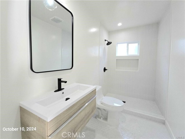 Detail Gallery Image 10 of 11 For 8524 Beverlywood St #8524 1/2,  Los Angeles,  CA 90034 - 1 Beds | 1 Baths
