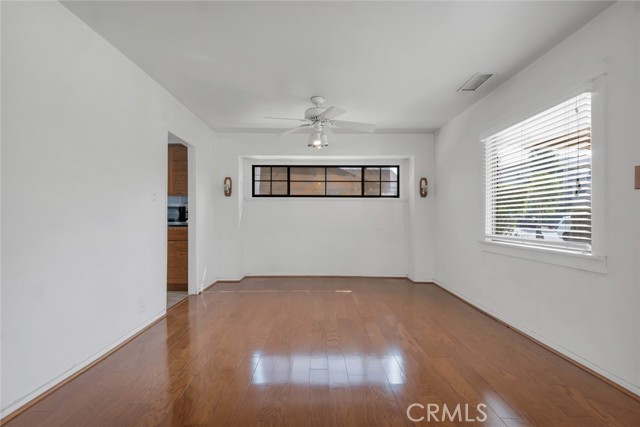 Detail Gallery Image 13 of 59 For 357 Vine St, Glendale,  CA 91204 - 3 Beds | 3 Baths