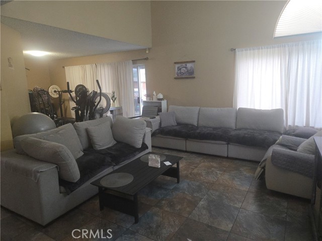property-img