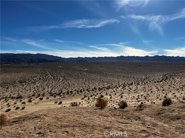 Detail Gallery Image 2 of 29 For 5055 Shoshone Valley Rd, Twentynine Palms,  CA 92277 - – Beds | – Baths