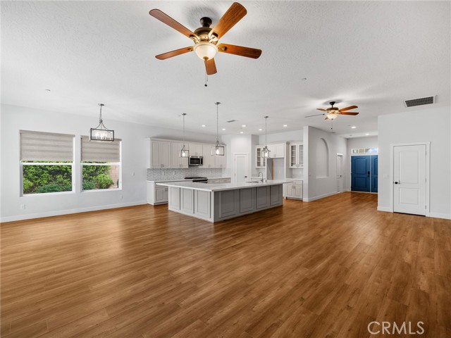 17795 Sunburst Road, Victorville CA: https://media.crmls.org/medias/3196e55d-6869-45ef-9ba7-fa582ec2dfc9.jpg