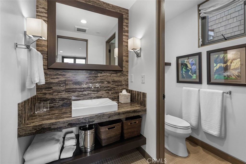 31970f6b 3c47 409e 9adf 32055464a4c0