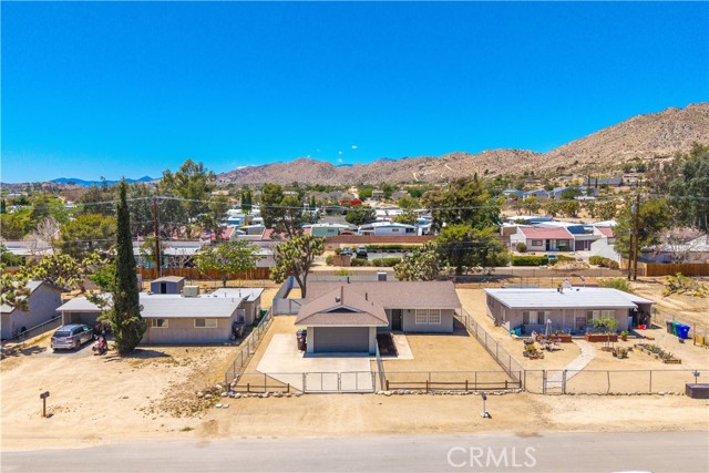 Detail Gallery Image 3 of 37 For 7000 Tamarisk Ave, Yucca Valley,  CA 92284 - 2 Beds | 1 Baths