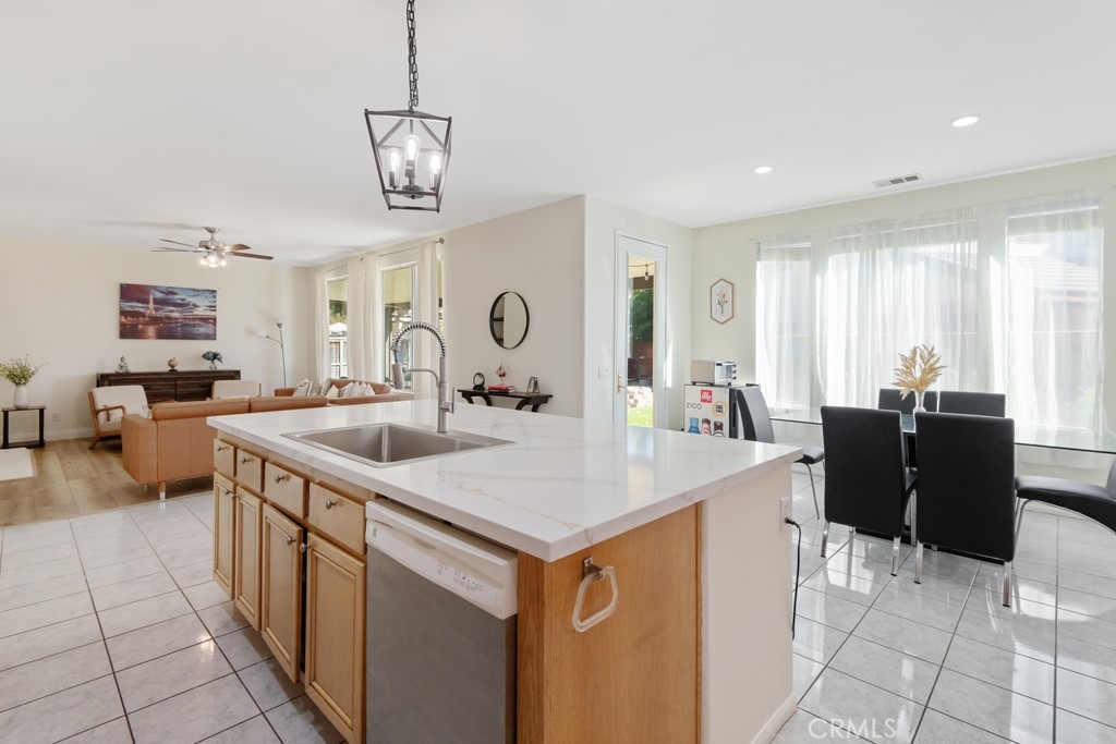 MLS #OC25166574 img 6