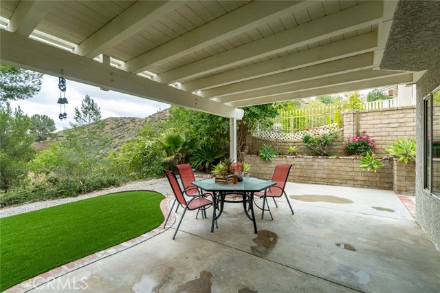 Detail Gallery Image 19 of 49 For 21714 Agajanian Ln, Saugus,  CA 91350 - 4 Beds | 3 Baths