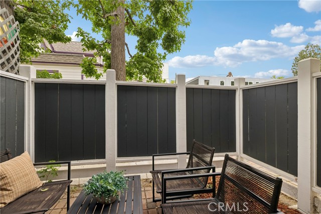 Detail Gallery Image 2 of 30 For 434 S Los Robles Ave #4,  Pasadena,  CA 91101 - 2 Beds | 3 Baths